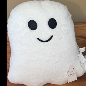 Target ghost 👻 Halloween pillow NEW